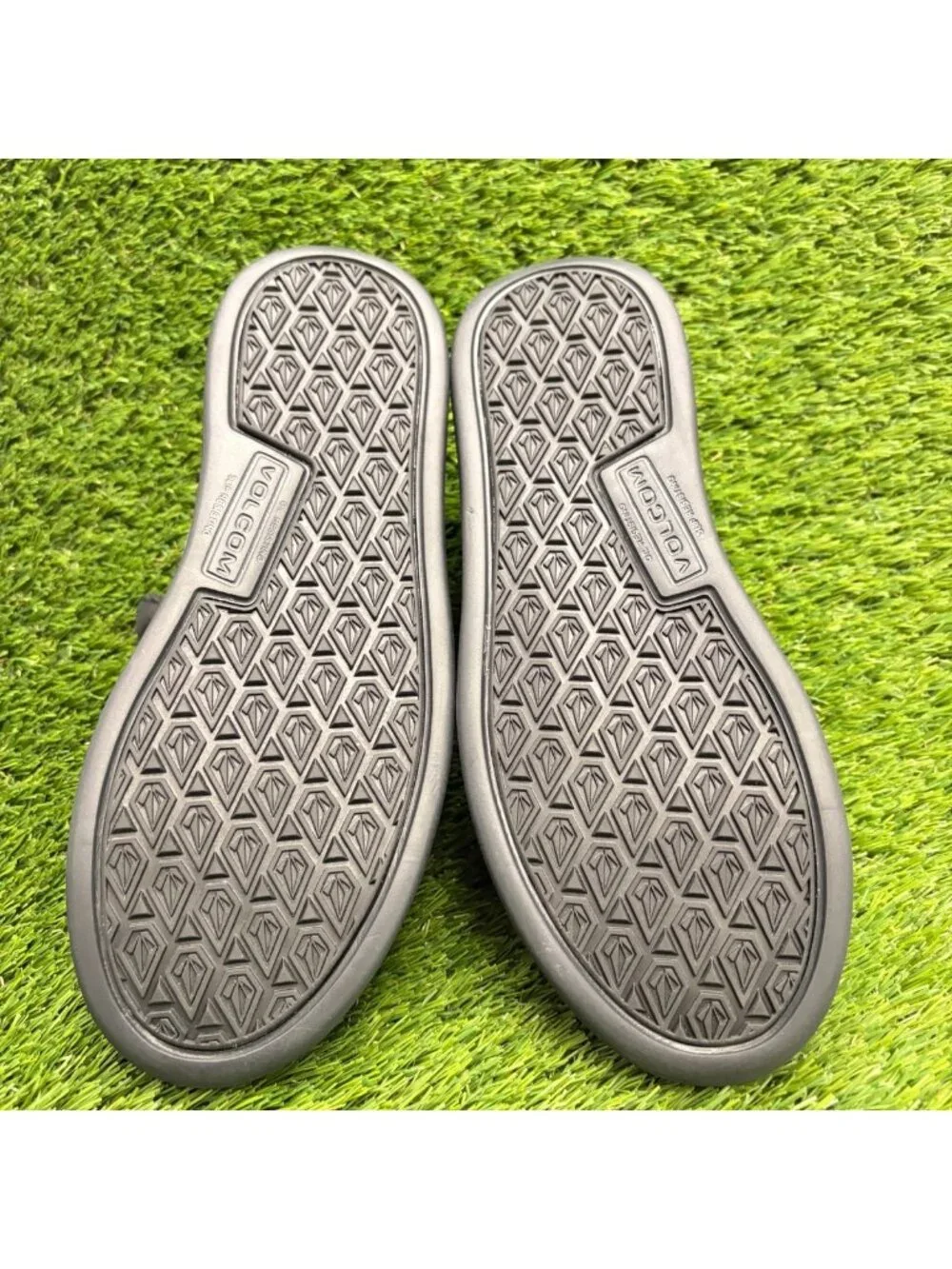 Volcom Chill Womens Size 7.5W Black Gray Composite Toe Safety Work Slip-On Shoes